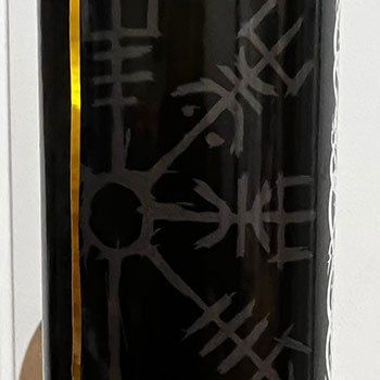 Vegvísir on Bottle