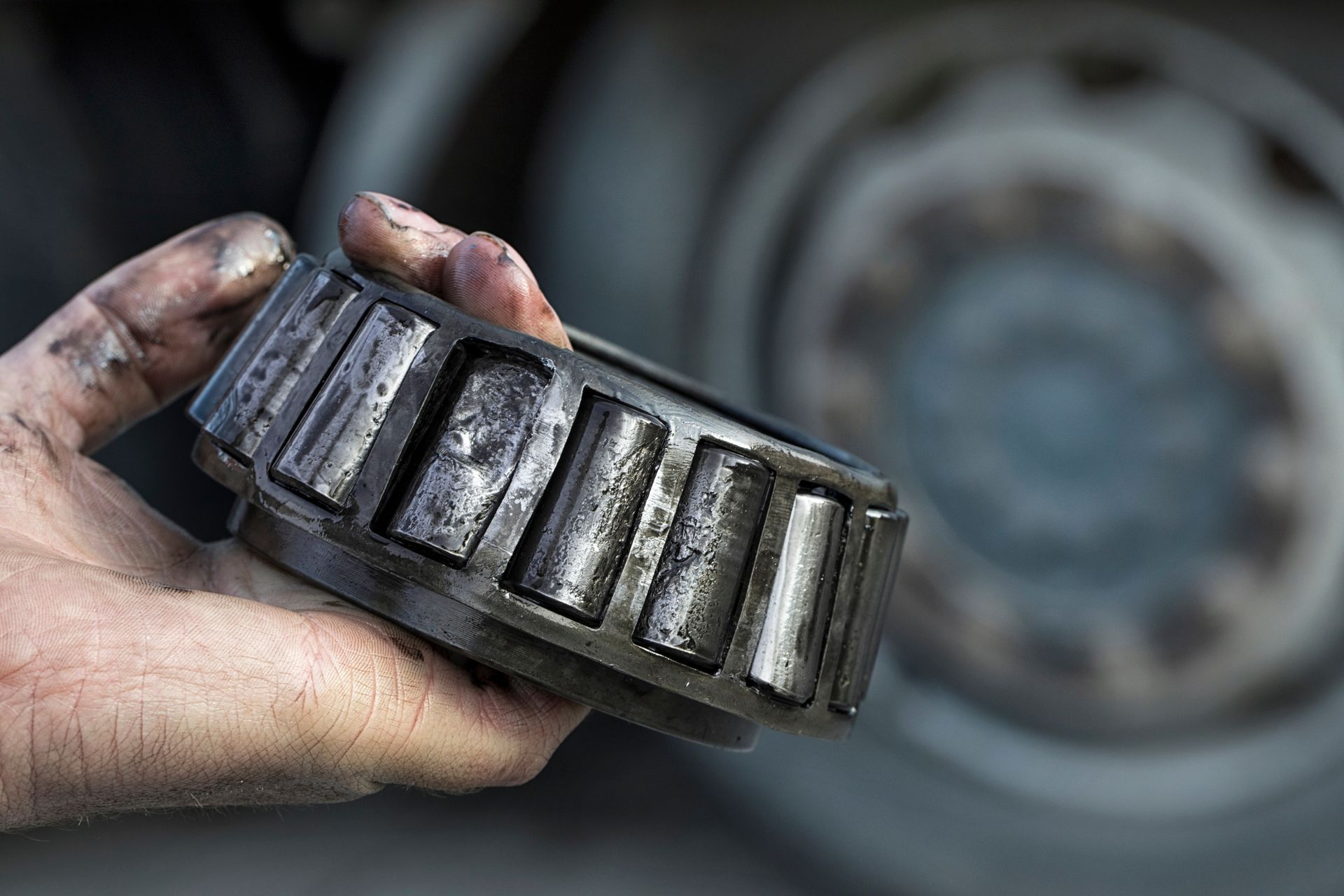 How Do You Know When a Wheel Bearing Is Going Bad? Look Out For These Symptoms! | Mountain Tech Inc.