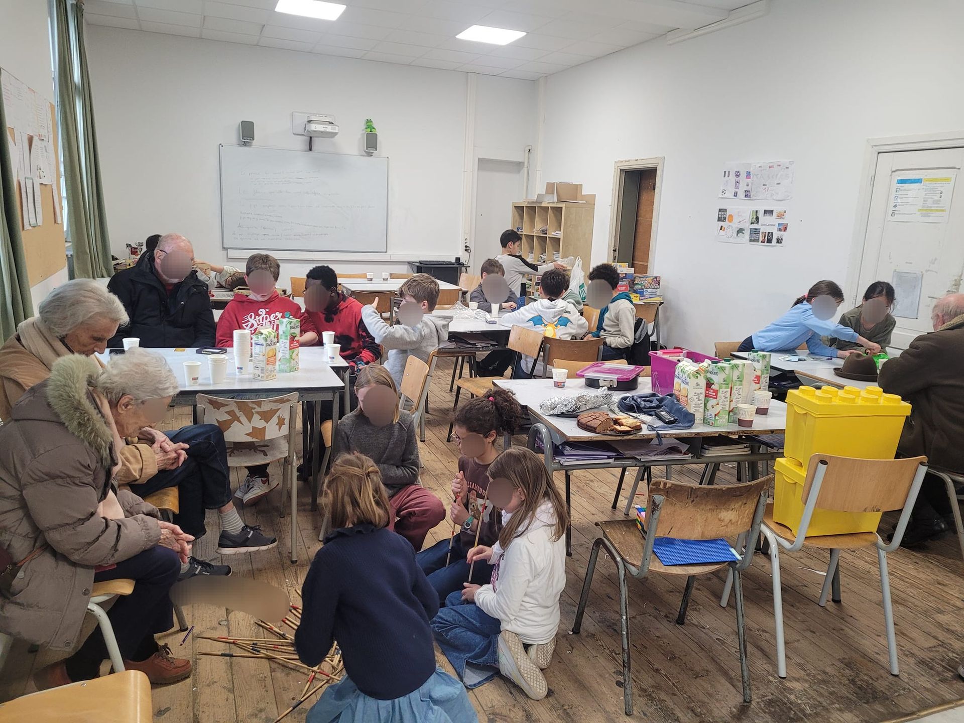 Contact intergénérationnel entre seniors et élève - activité intergénérationnelles dans le brabant wallon - bois de la pierre 