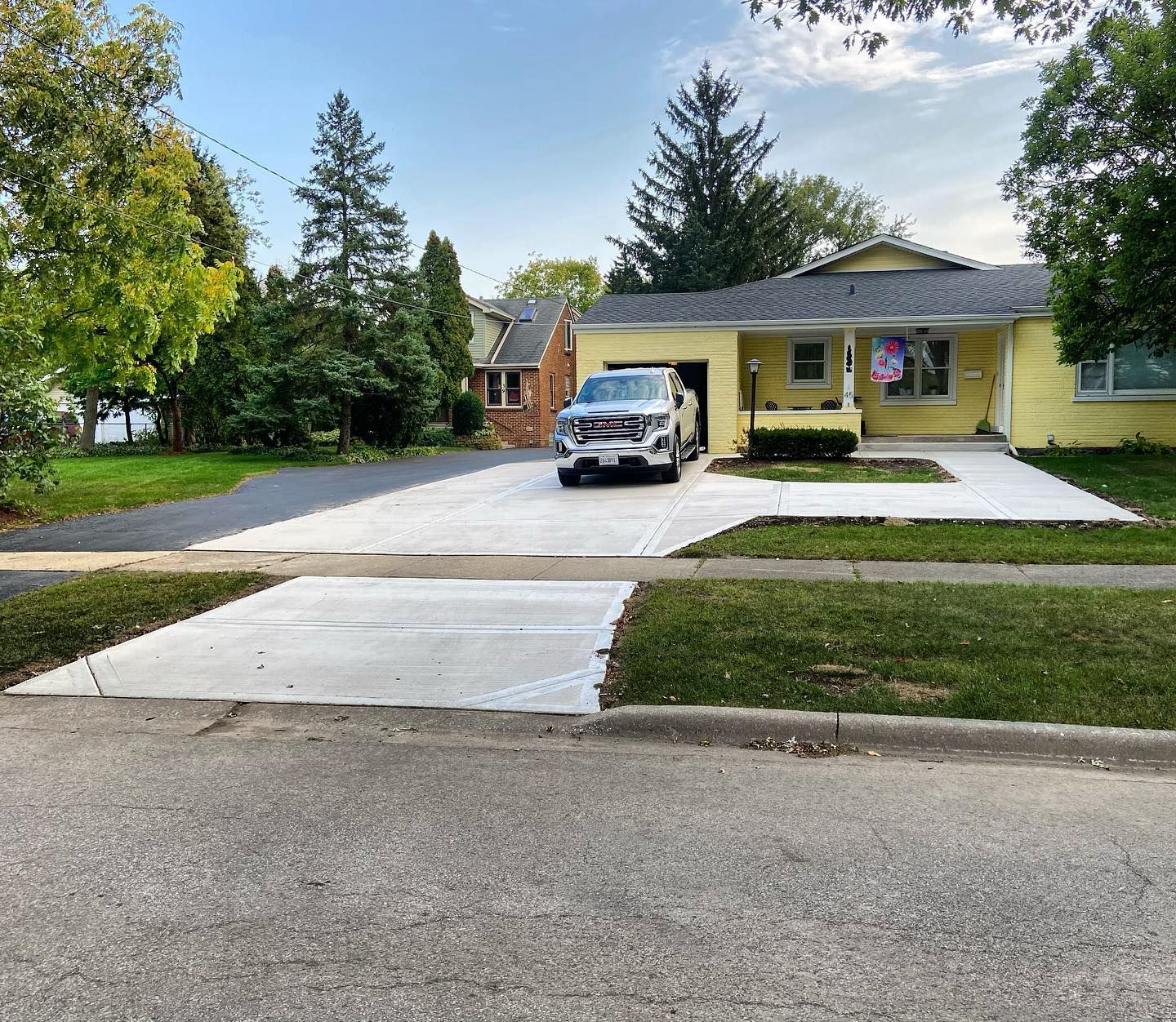 concrete driveway contractor