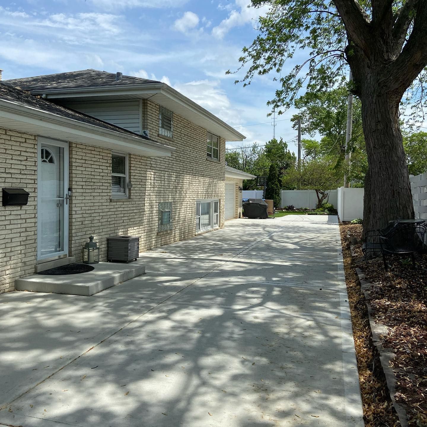 concrete driveway replacement— Concrete Addison IL — RJ Concrete