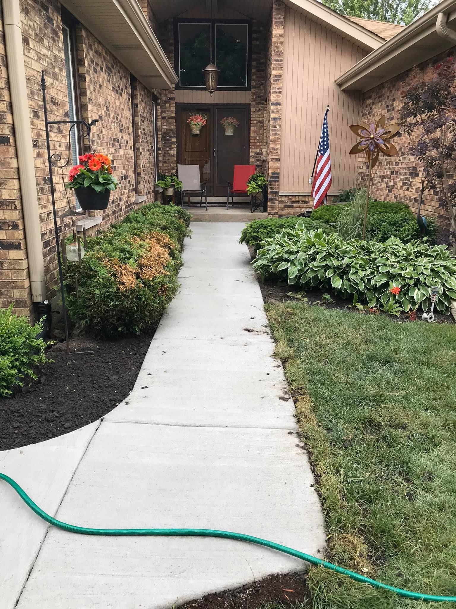 concrete sidewalk contractor— Concrete Addison IL — RJ Concrete