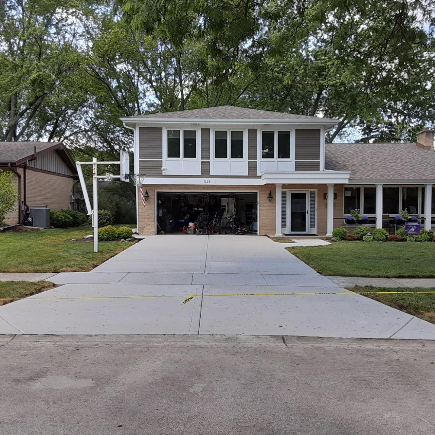 new driveway contractors— Concrete Addison IL — RJ Concrete