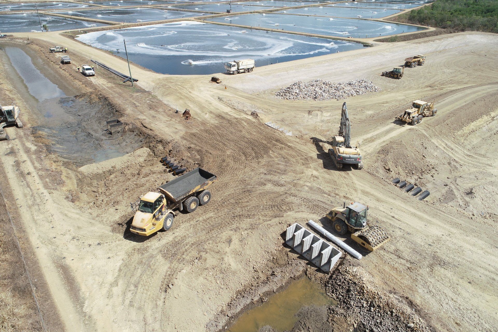 Excavator | Woree, Queensland | Cheshire Contractors