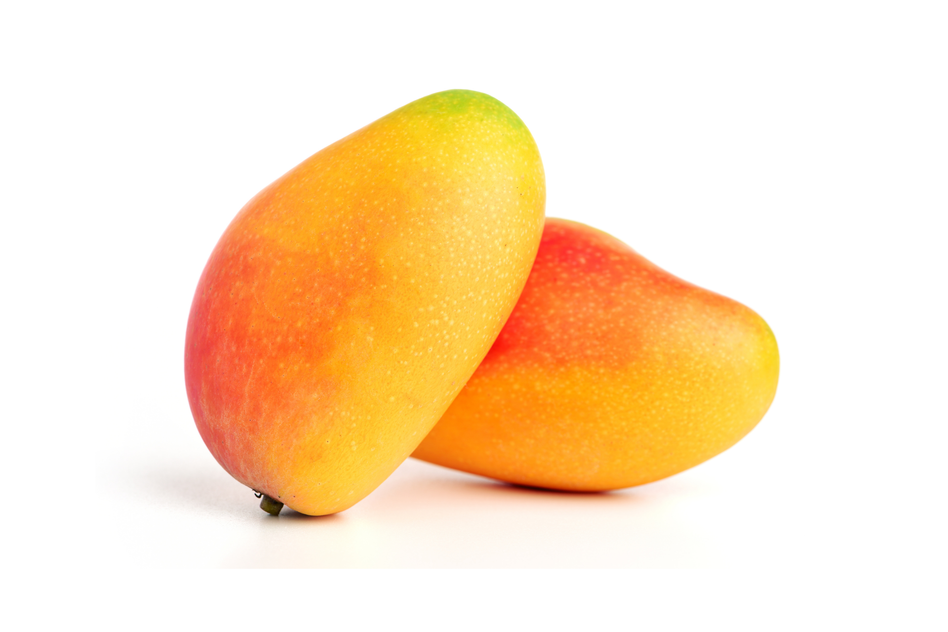 Whole Kesar mangoes arranged for wholesale fruit supply