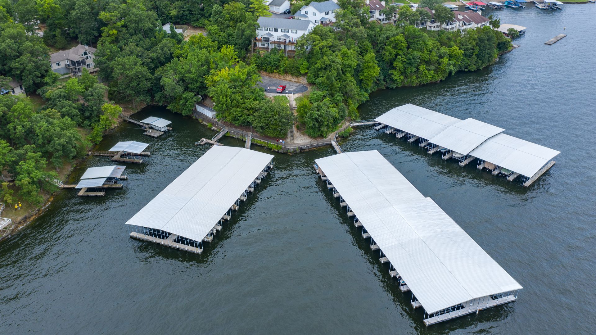 Luxury custom homes in St. Louis and Lake of the Ozarks