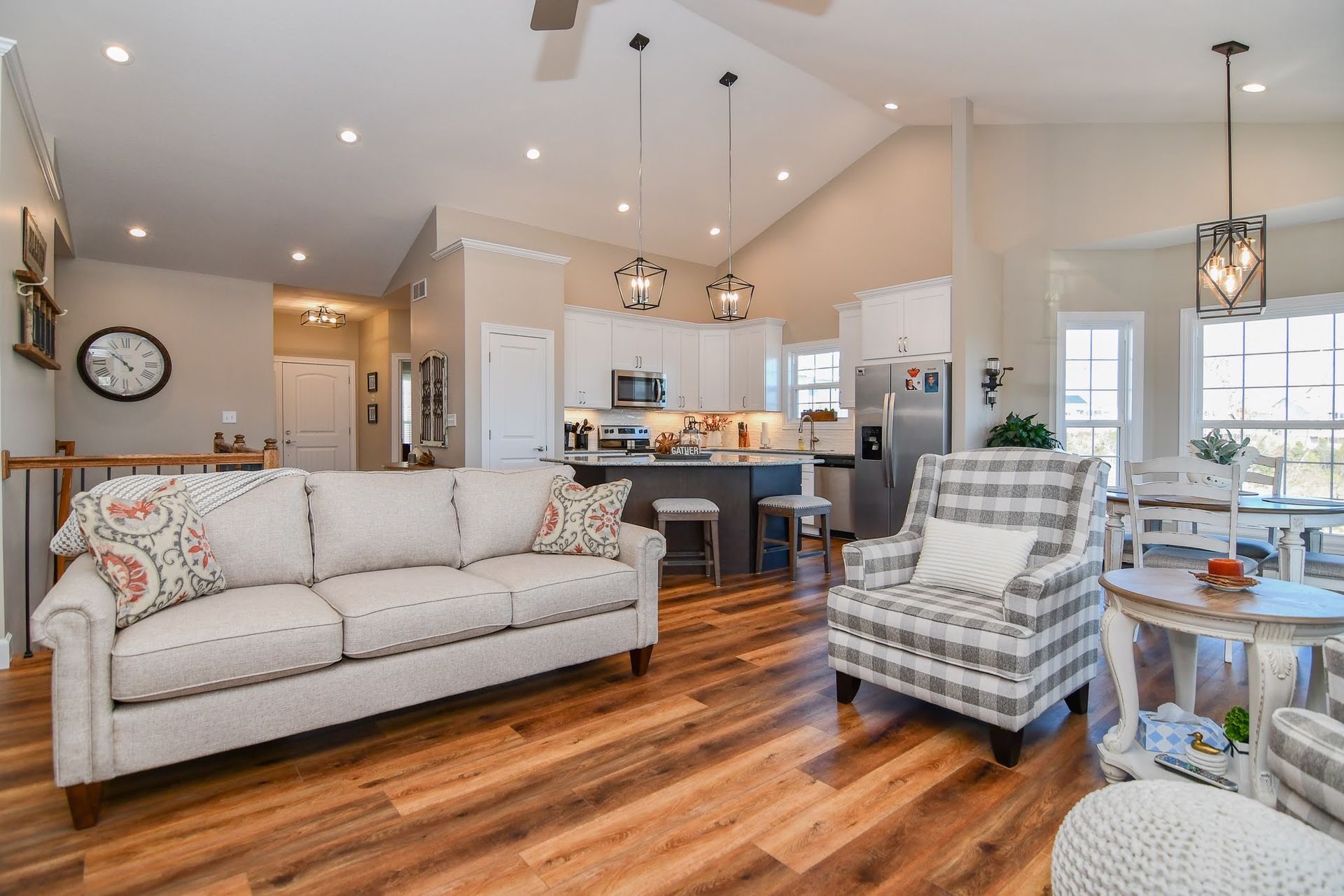 Luxury custom homes in St. Louis and Lake of the Ozarks