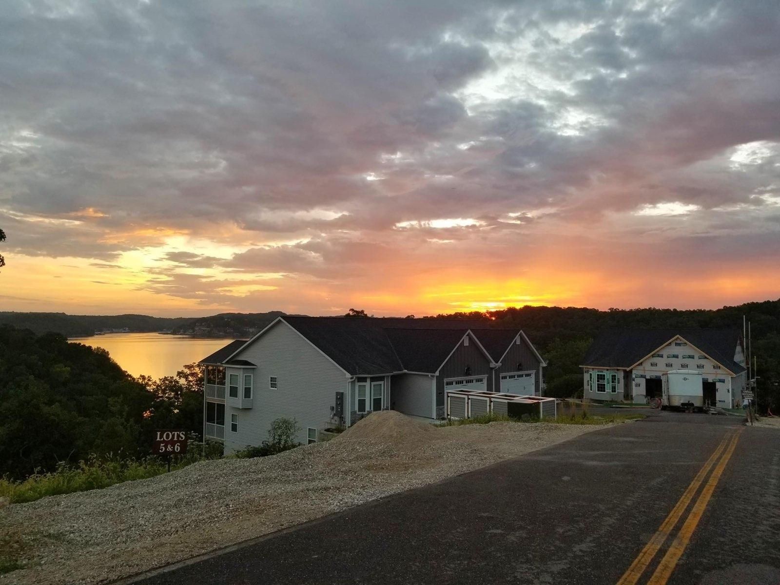 Luxury custom homes in St. Louis and Lake of the Ozarks