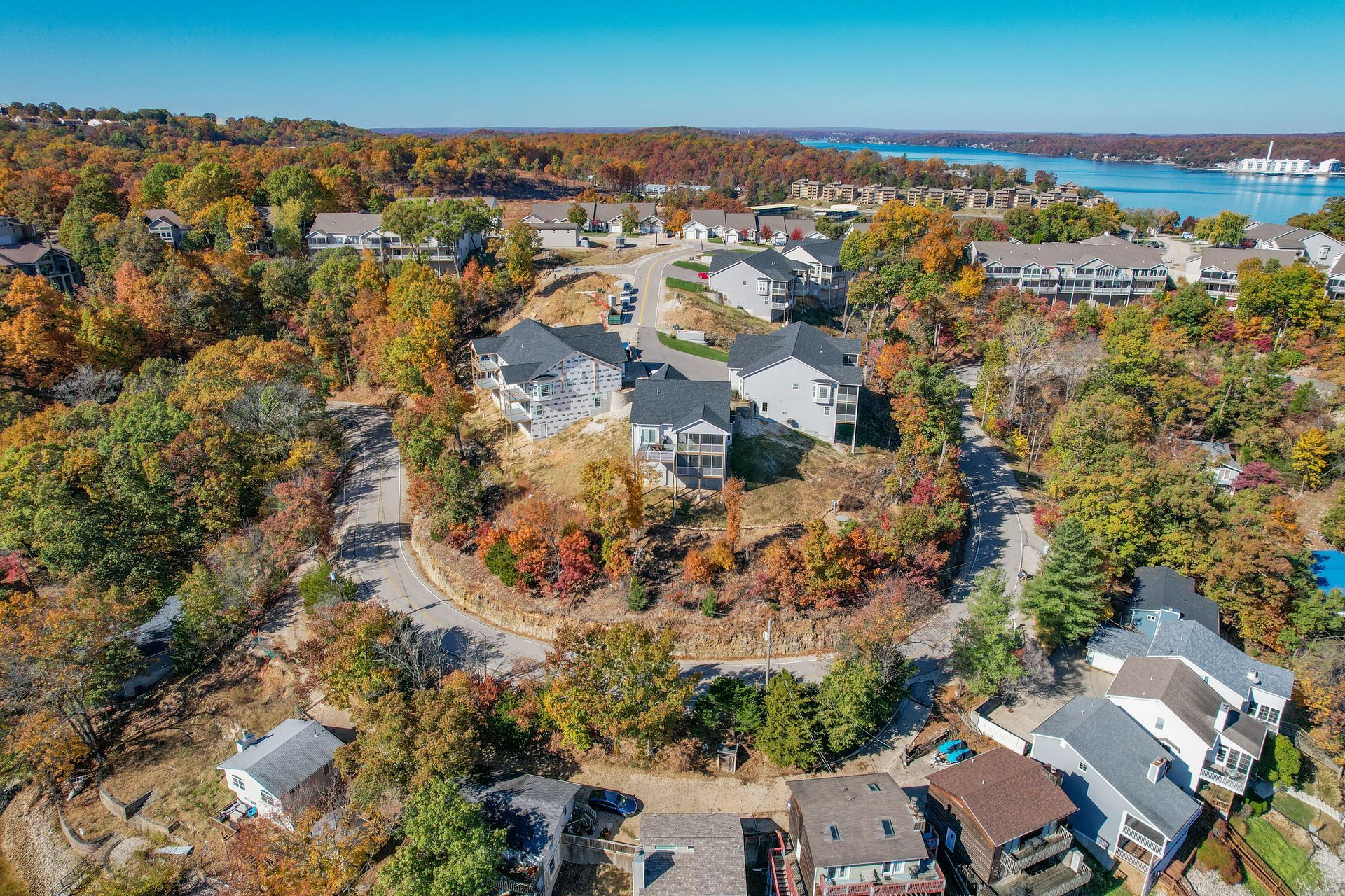 Luxury custom homes in St. Louis and Lake of the Ozarks