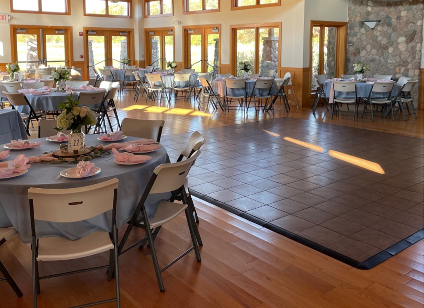 Meadowhawk Lodge