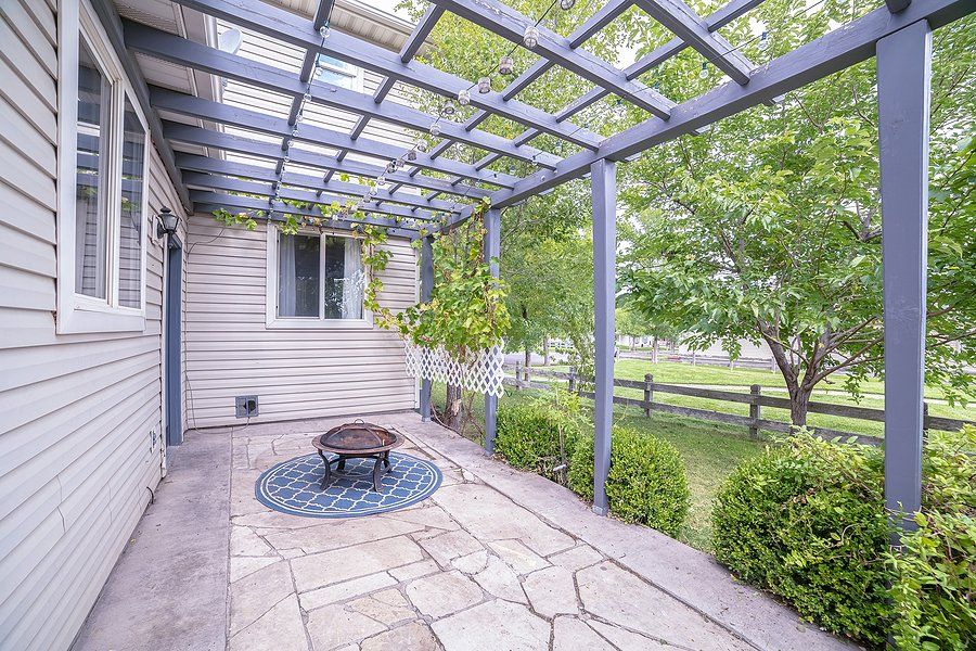 newly built pergola in Orange County