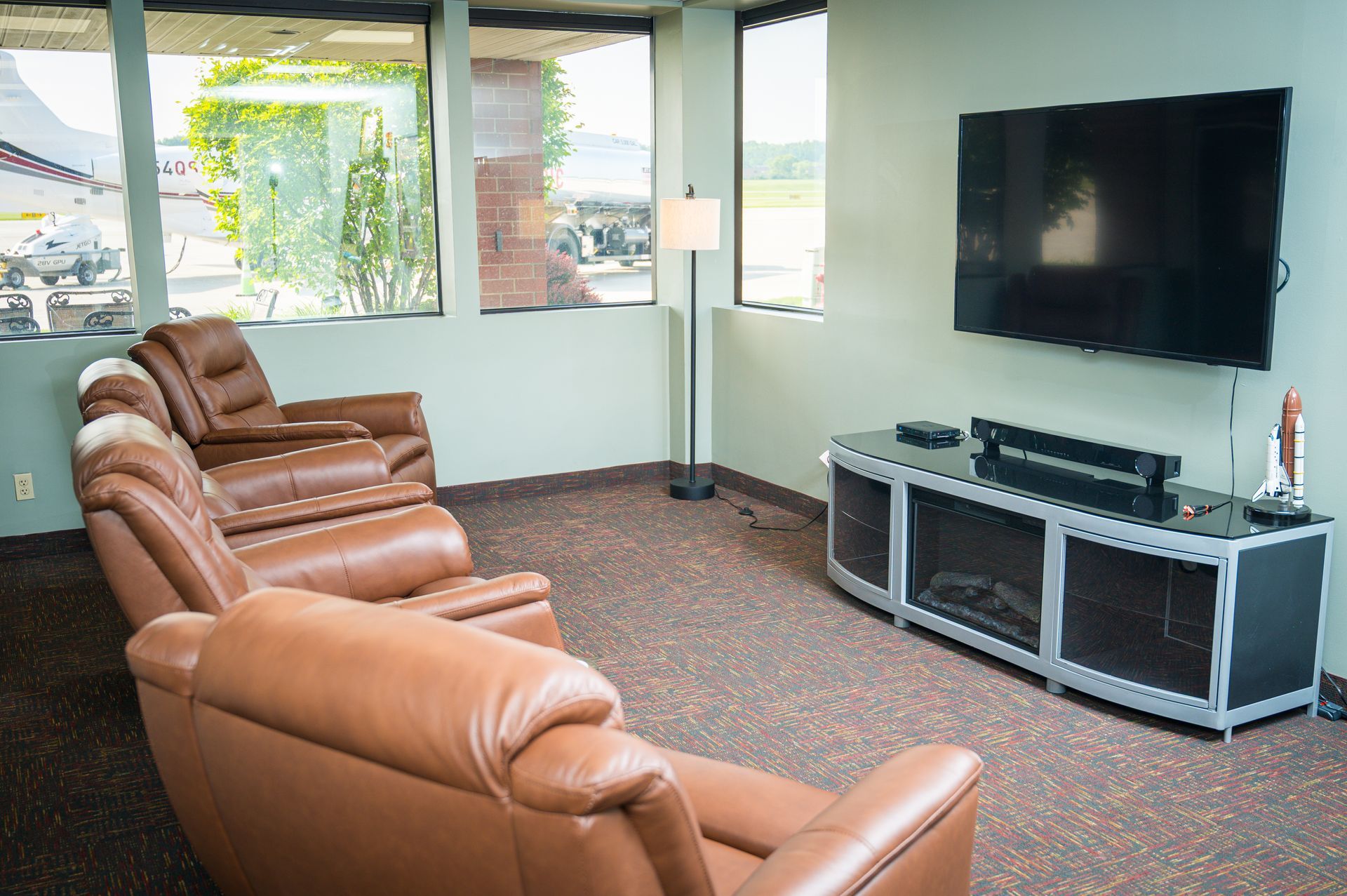 Pilot Lounge