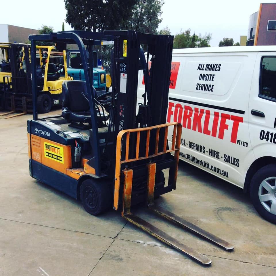 1800 forklift img-21