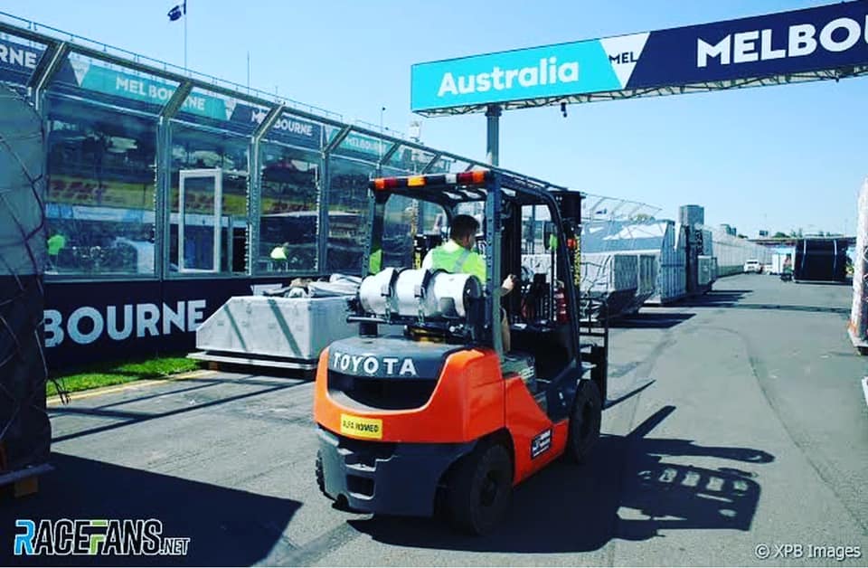 1800 forklift img-12