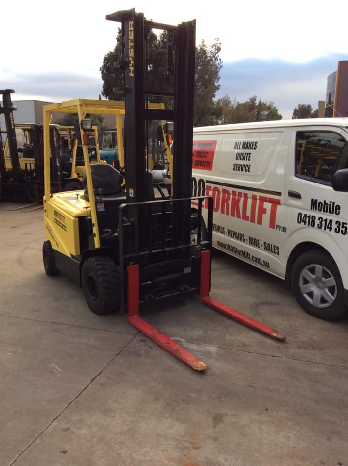 1800 forklift img-3