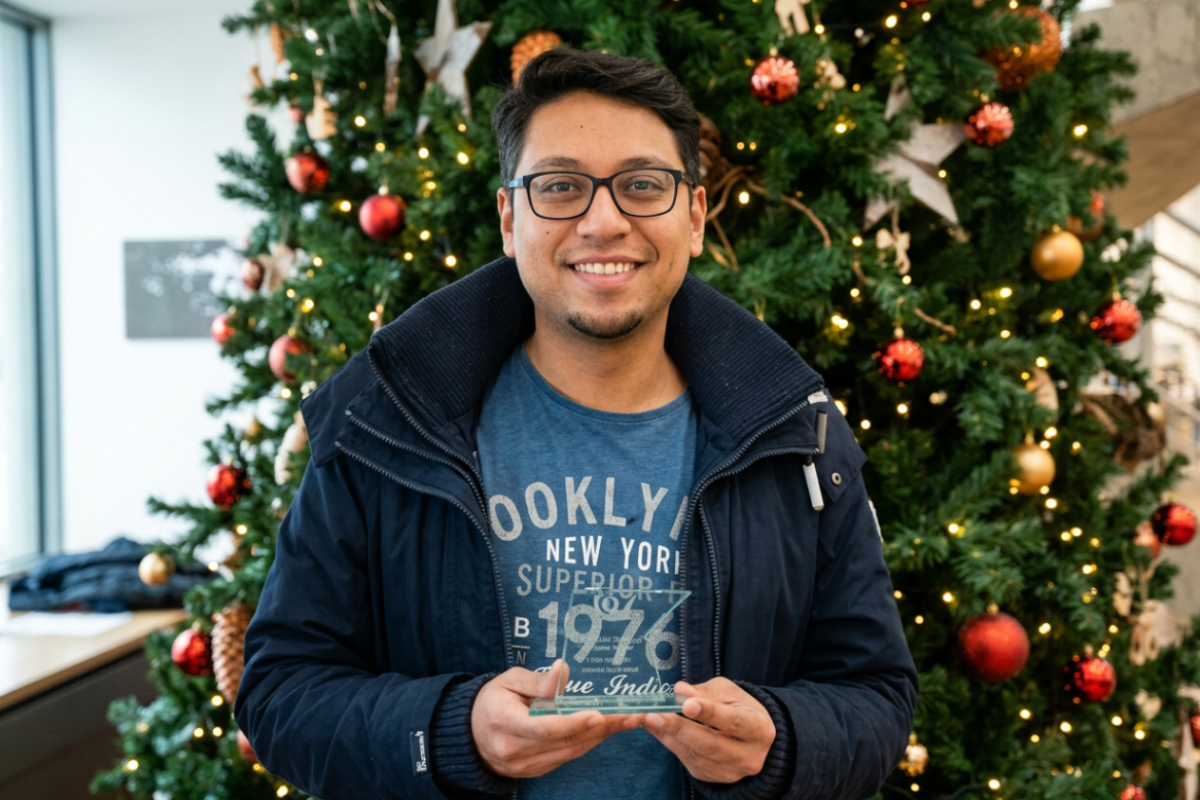 Receiving the Best Paid Search Campaign (Global) award — Wavemaker, 2018.