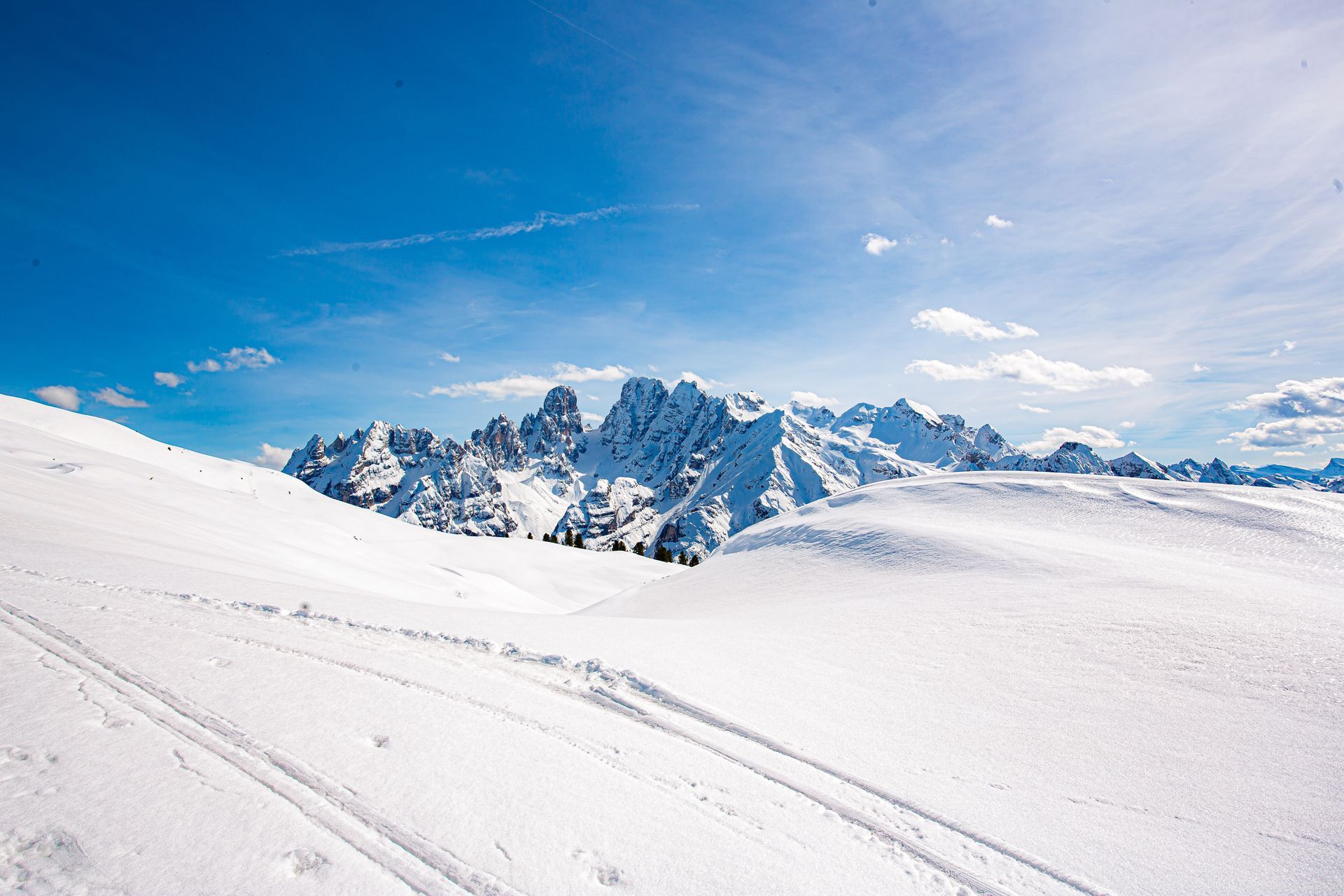 DOLOMITEN