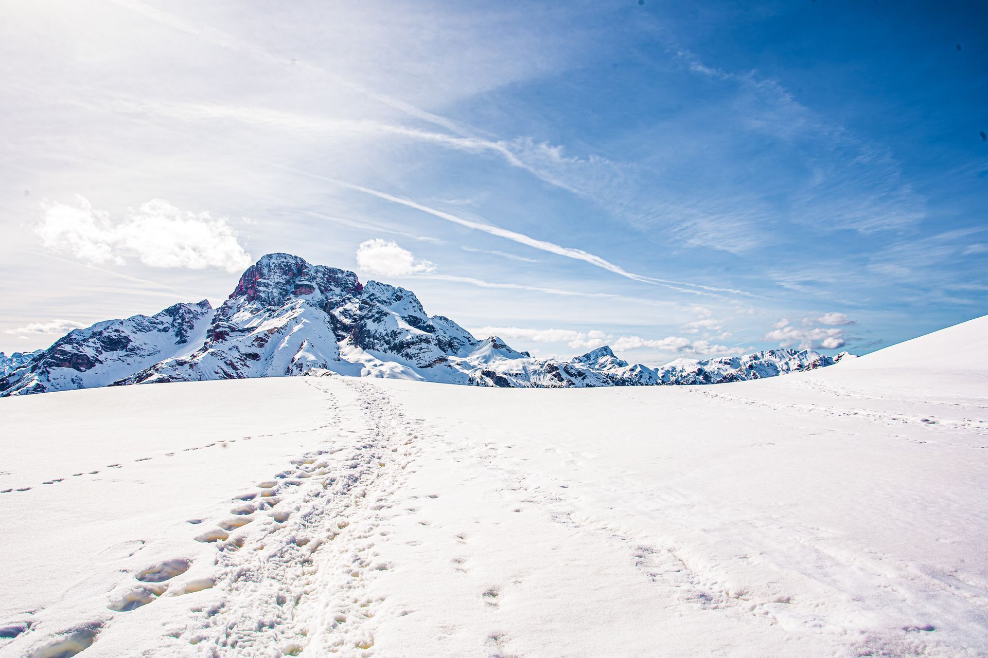 DOLOMITEN