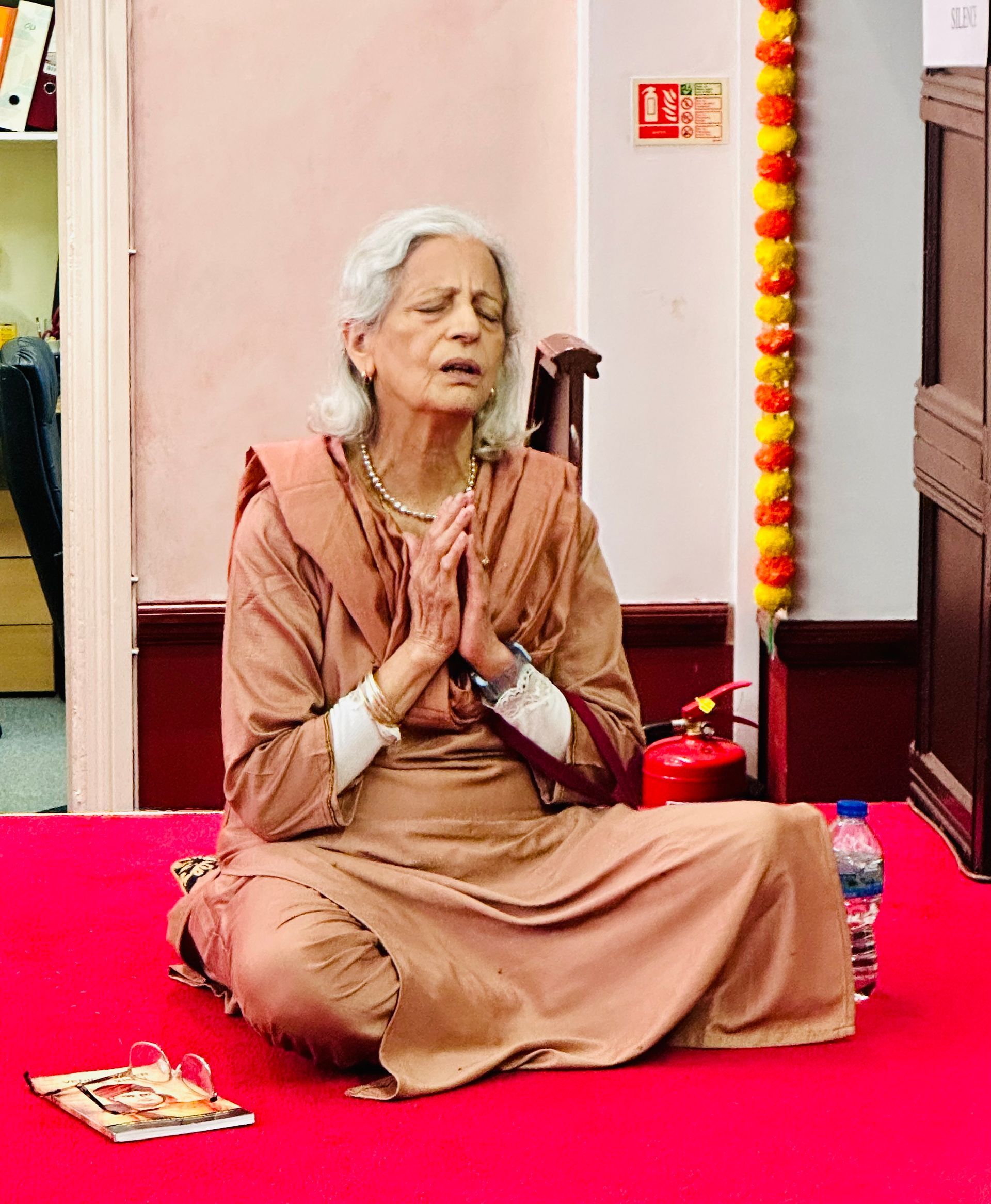 Prarthna at Arya Samaj London