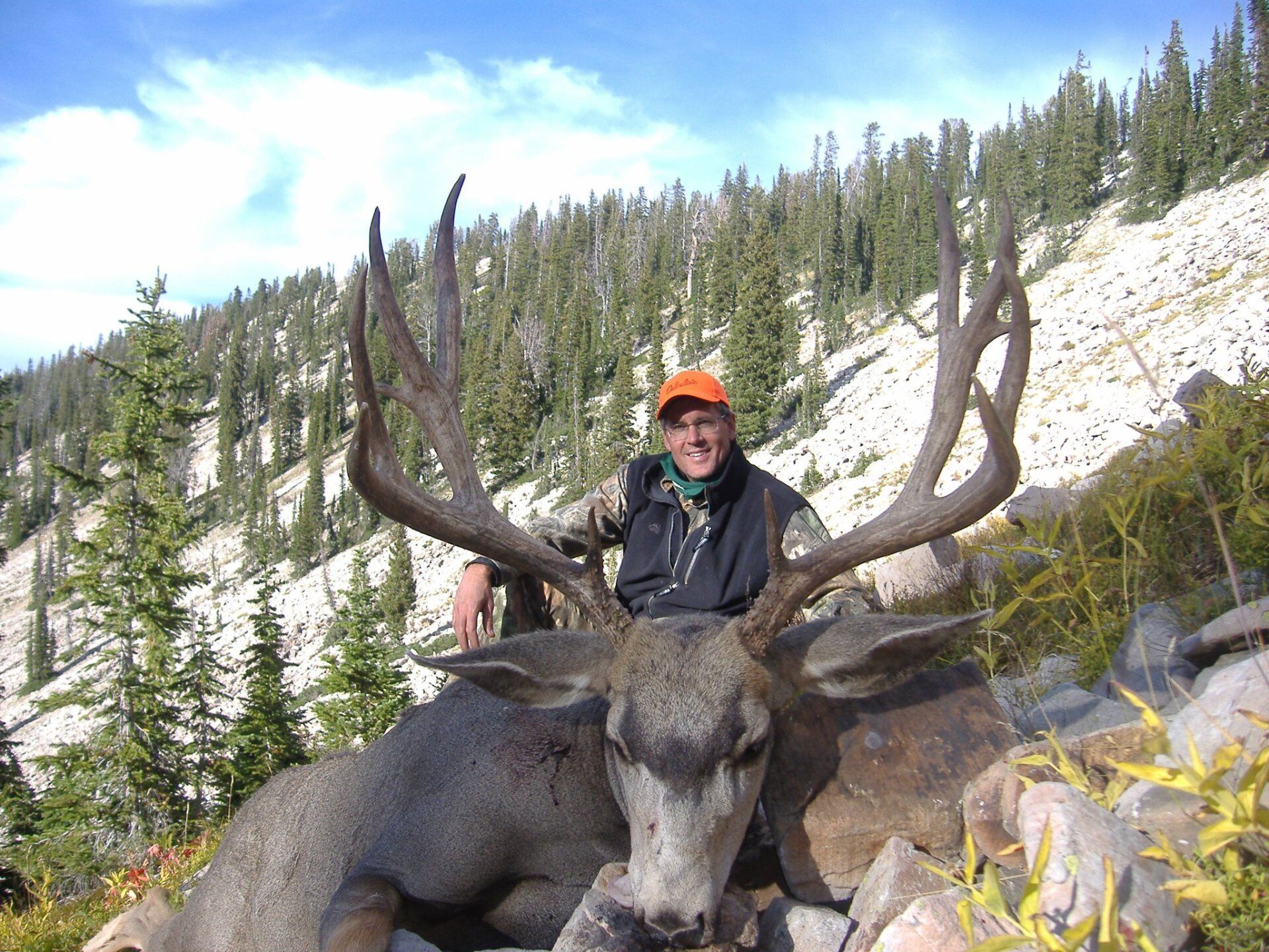 wyoming mule deer outfitter