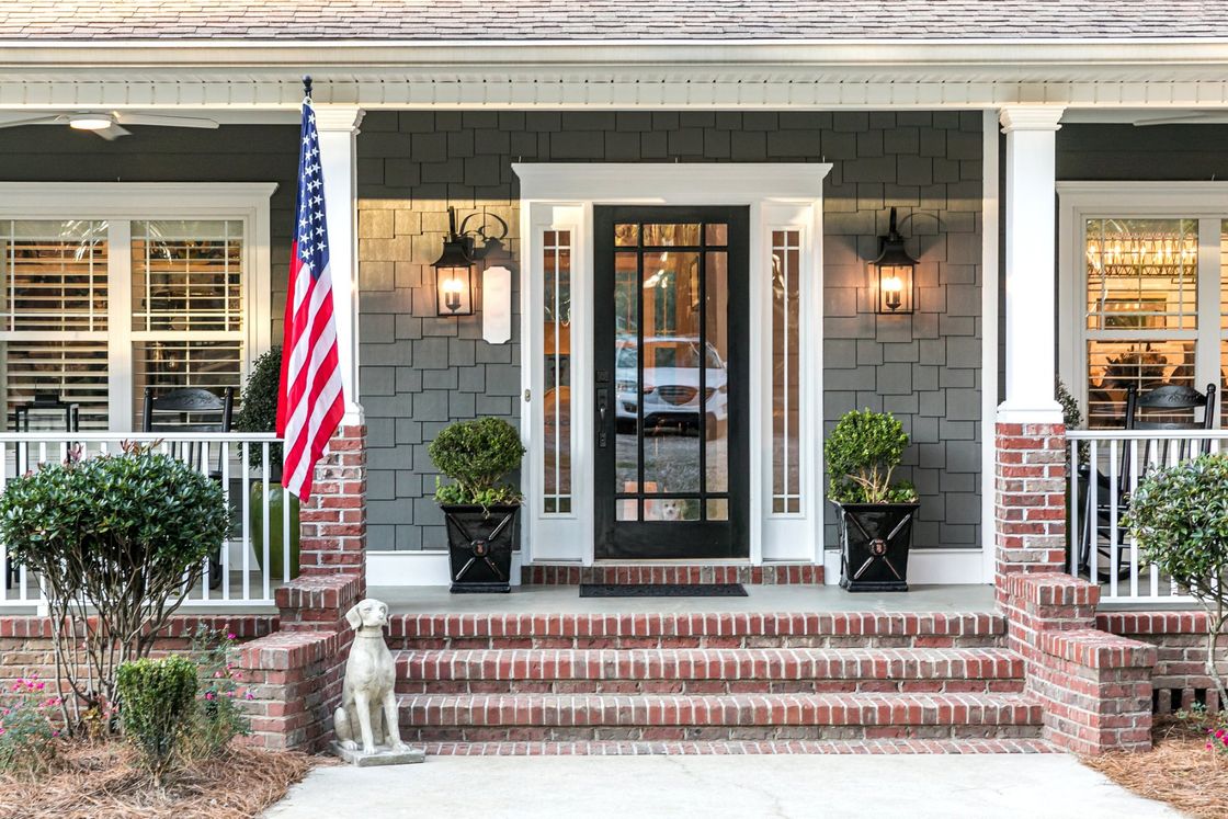 Home exterior 02