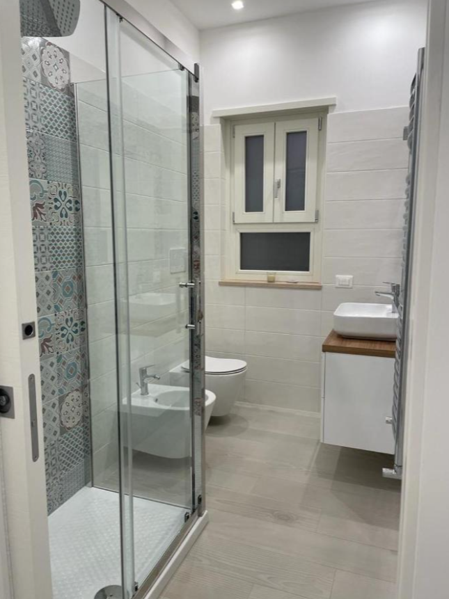 bagno camera levante