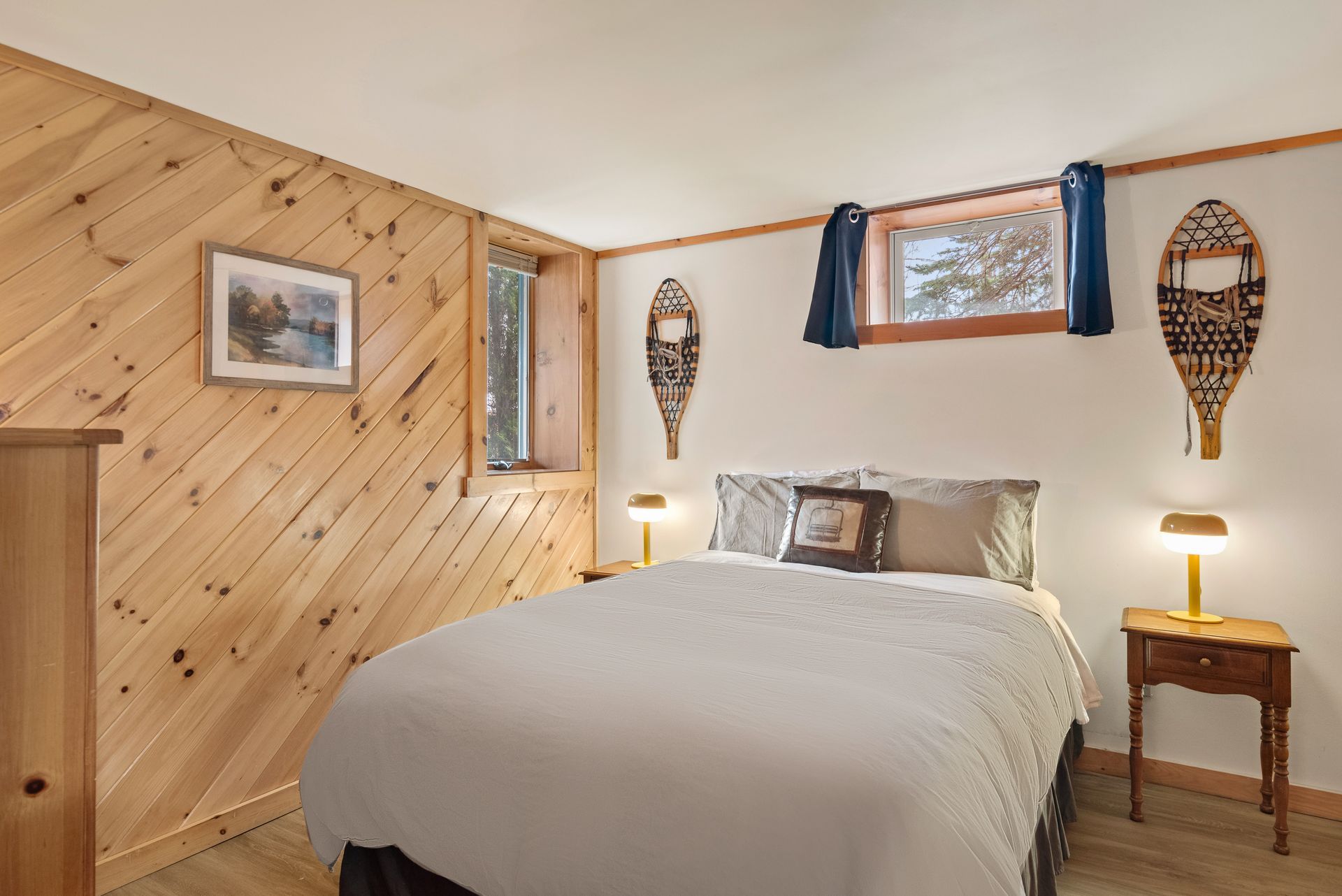 Cozy bedroom for Cabin 4B in Belleayre Lodge in Pine Hill, NY, featuring comfortable bed and beautiful views of Catskills.