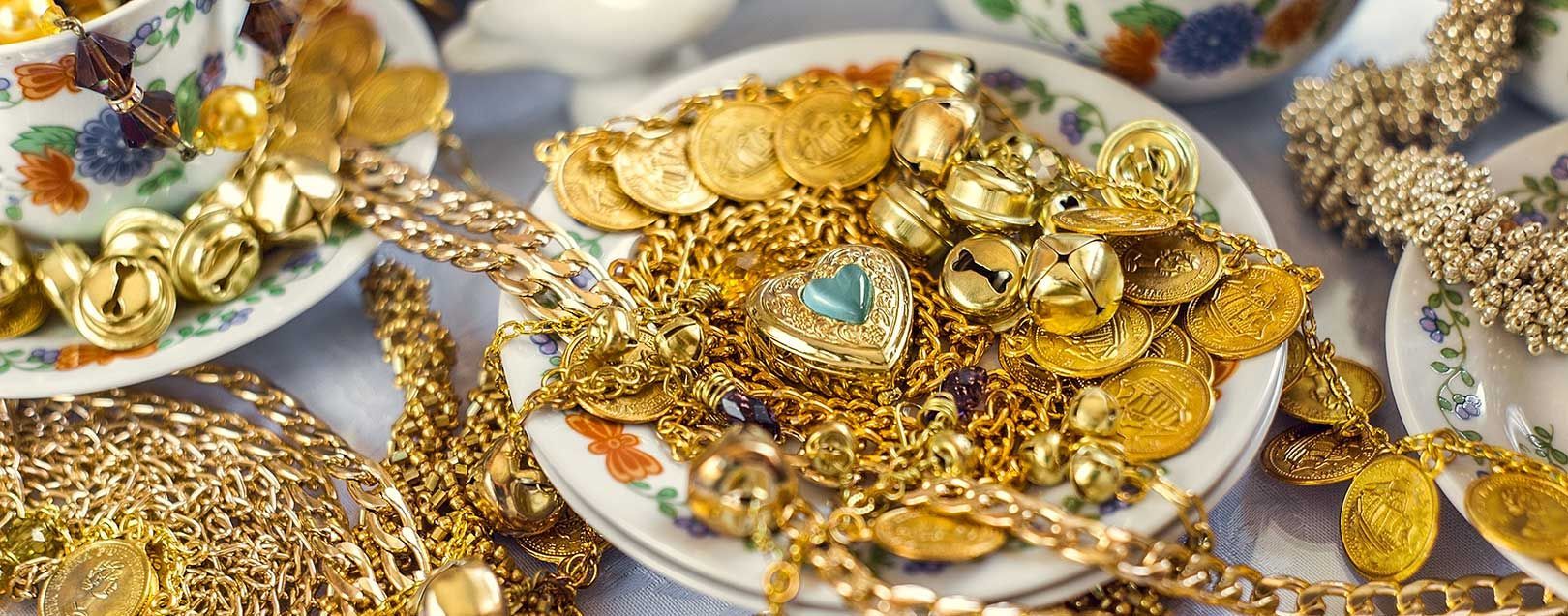 jewels and gold coins 1