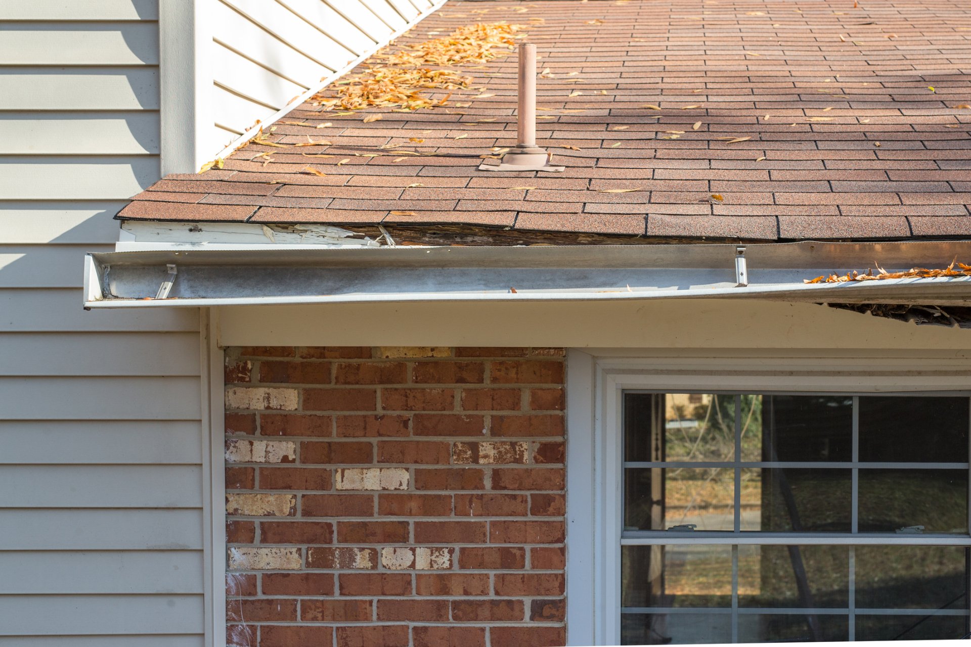 Wood Rot Olathe, KS Johnson County Guttering & Roofing