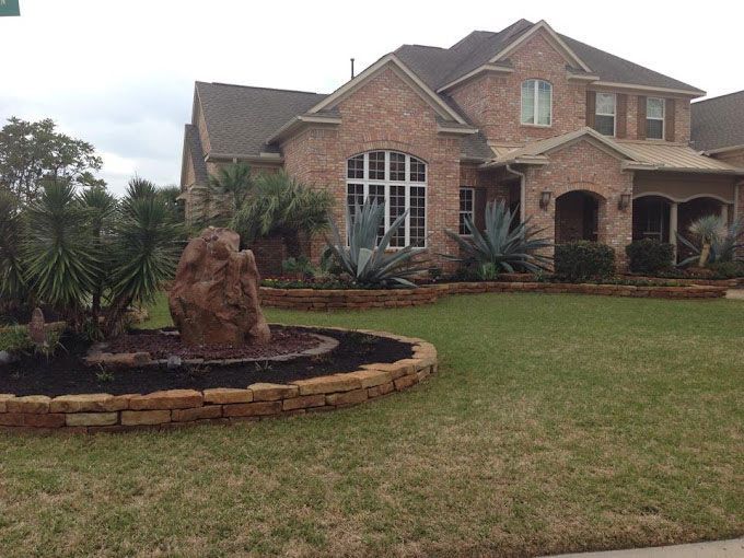 Circular design landscaping bed built to appeal
