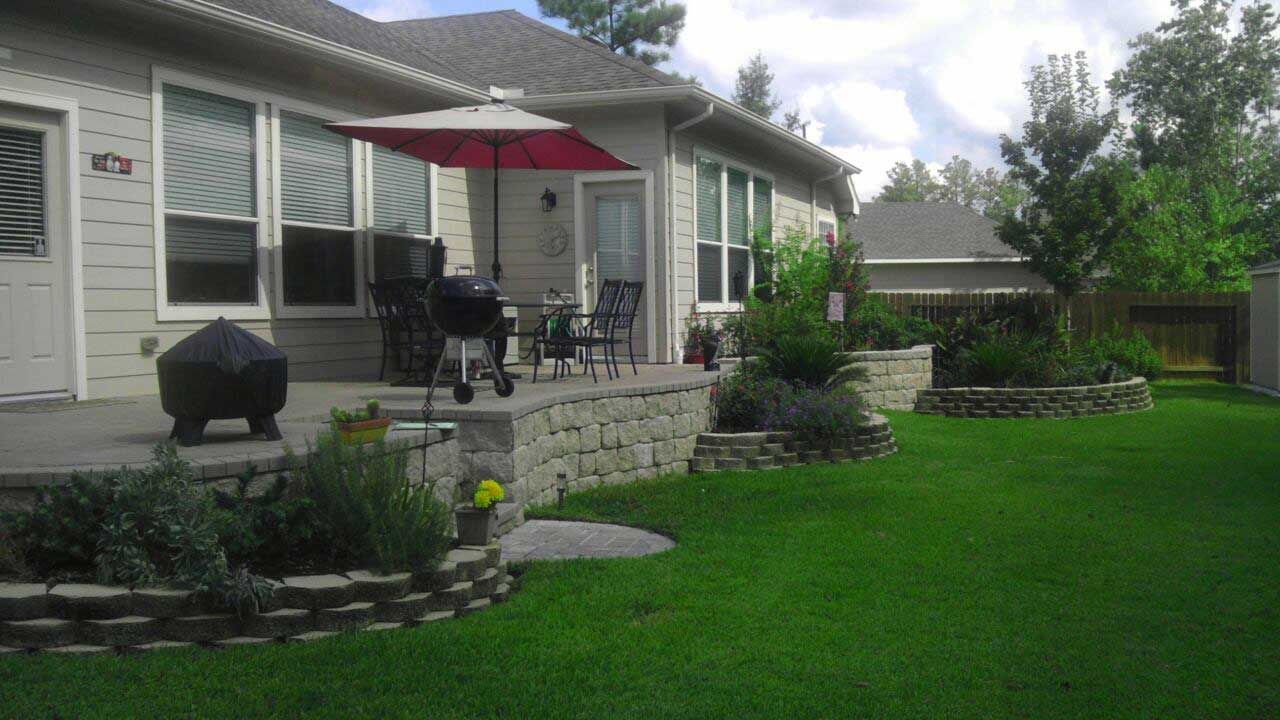 Landscaping beds and grass built to appeal