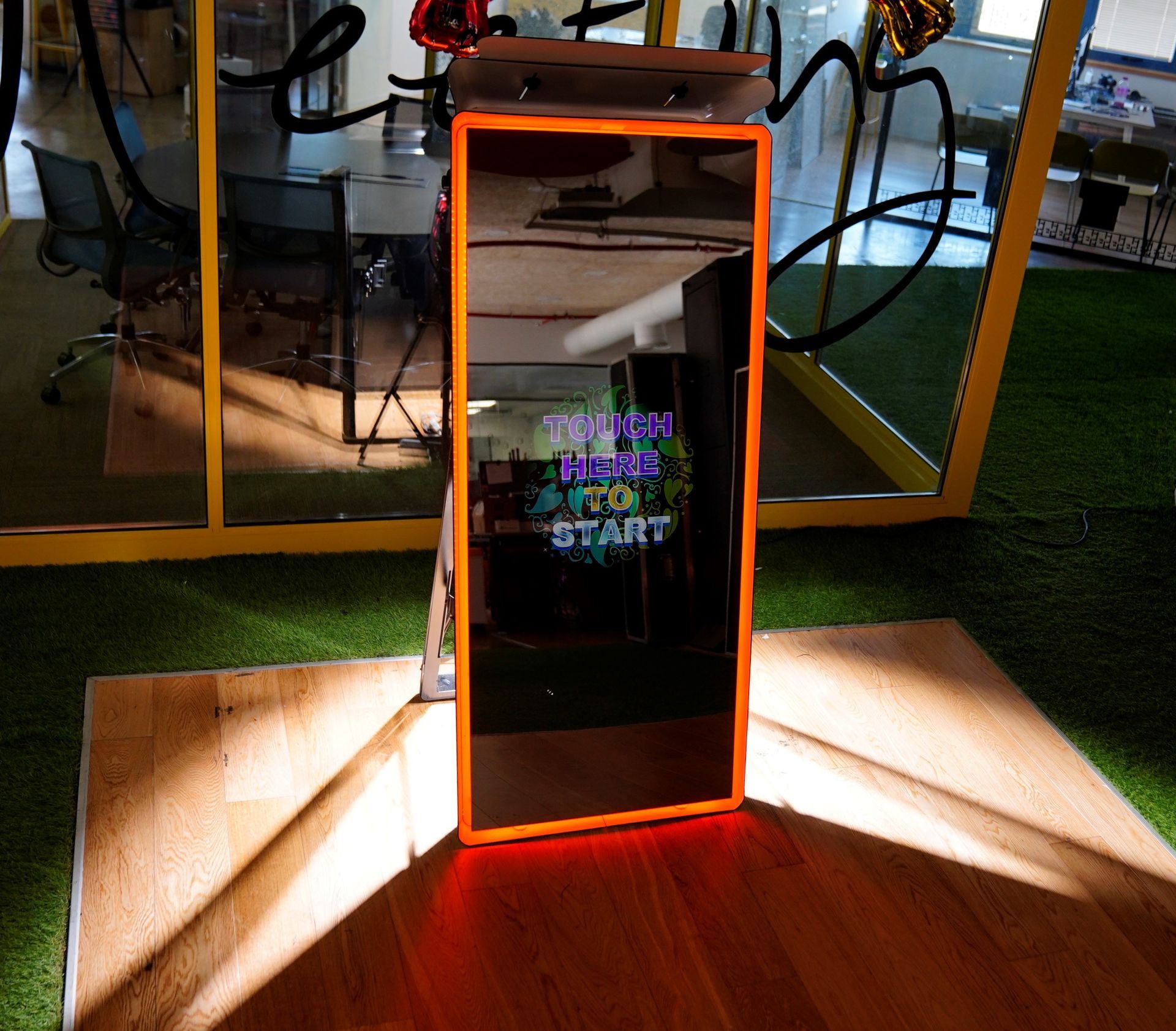 mirror photo booth