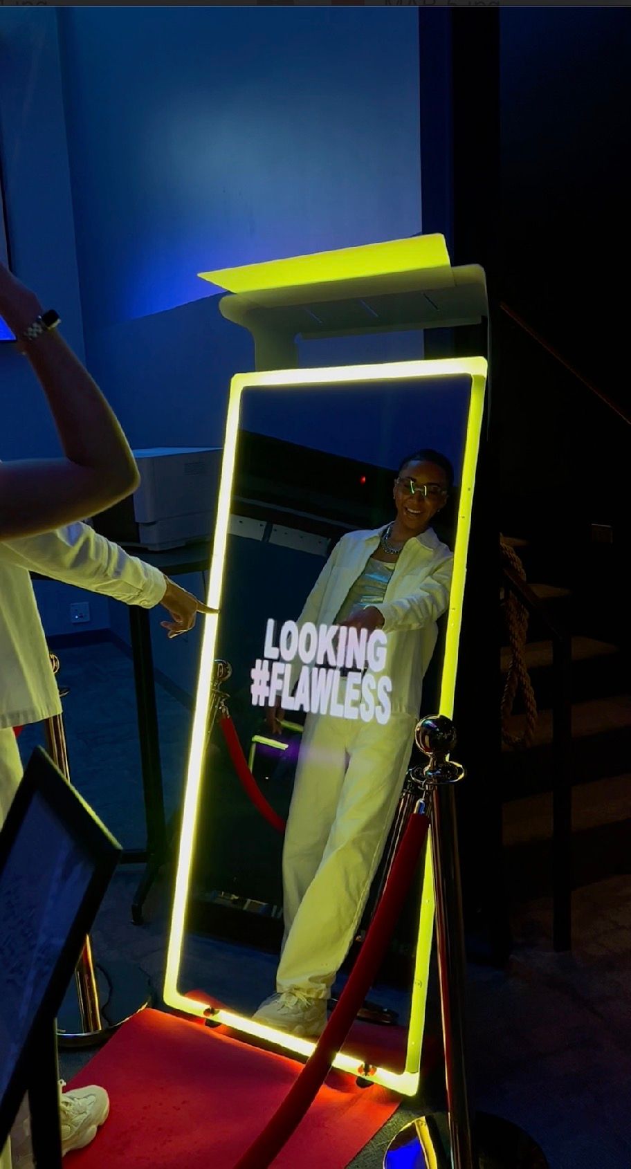 interactive mirror photo booth