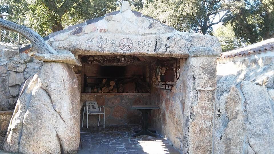 Rivestimento in pietra per forno esterno