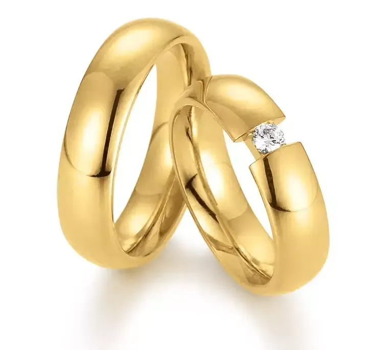 Geelgouden damesring 6mm breed met 1 brillant 0,12CT en herenring 6mm