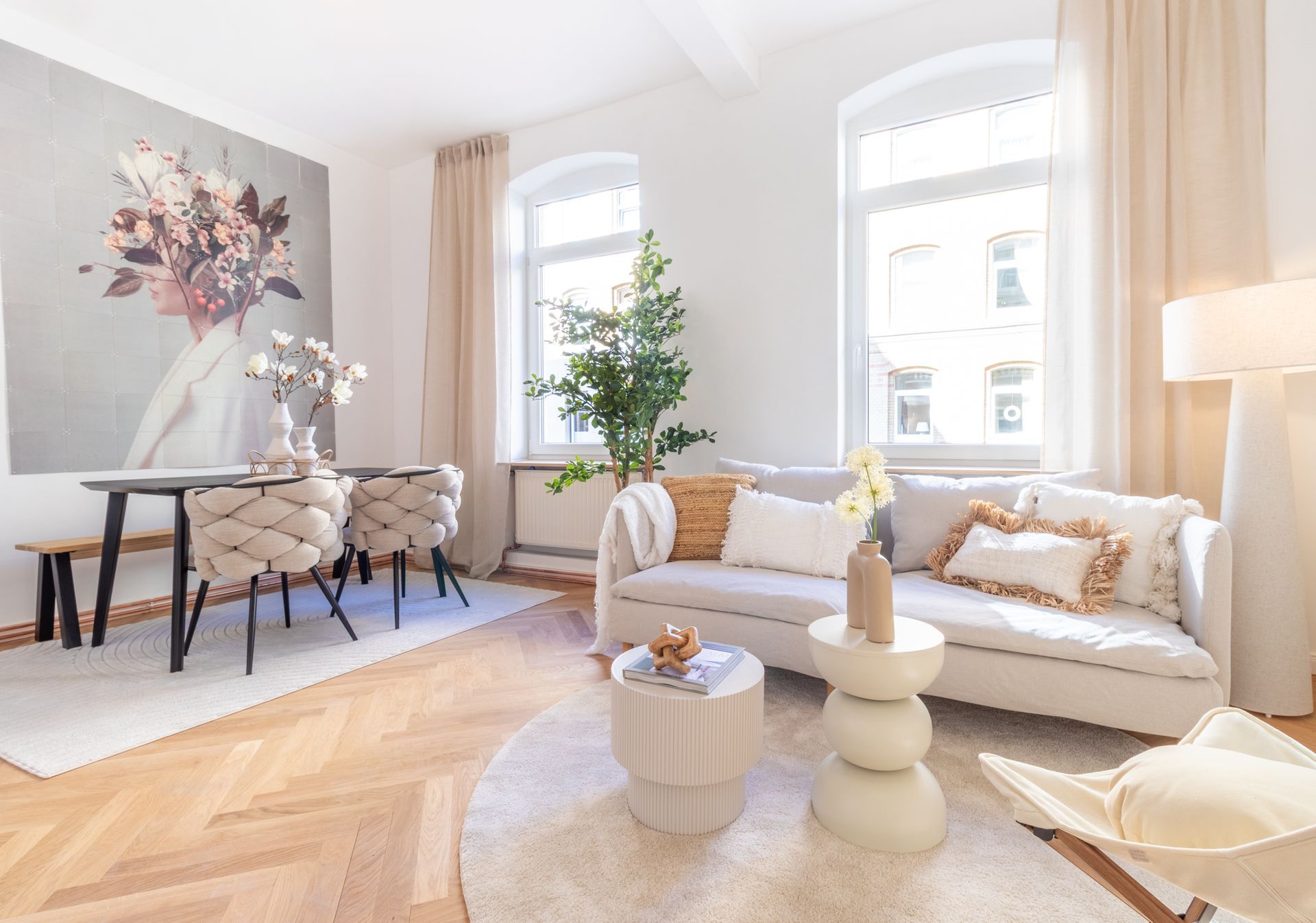 Home Staging helles Wohnzimmer