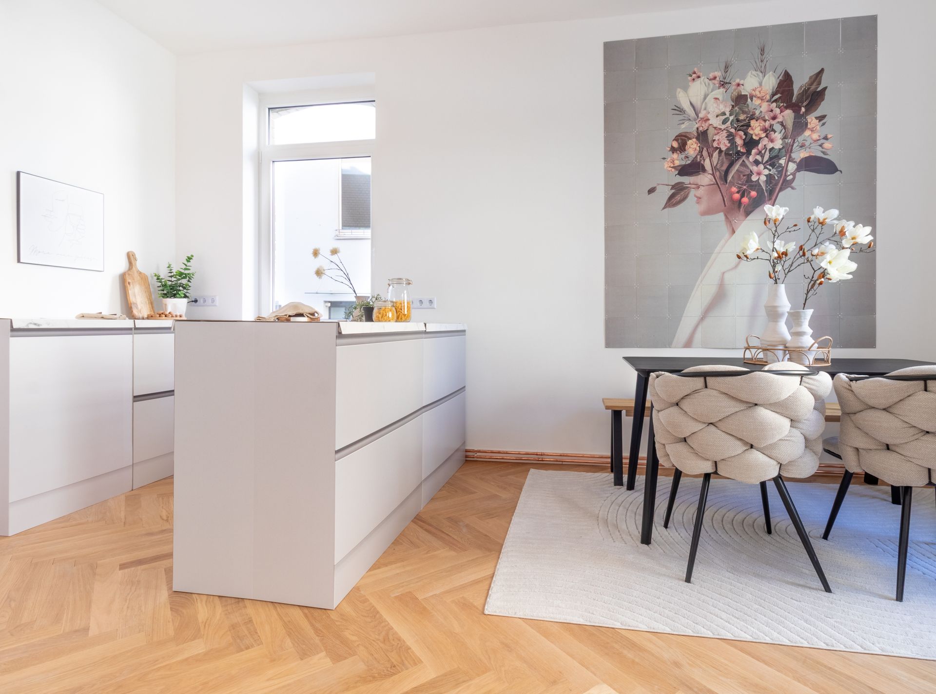 Küchenattrappe für Altbauwohnung professionell inszeniert