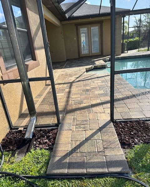 Paver pool deck | Wesley Chapel, FL | Elite Pavers of Tampa Bay