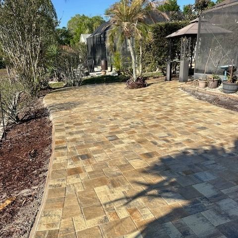 Heritage Cream/Beige/Charcoal Pavers