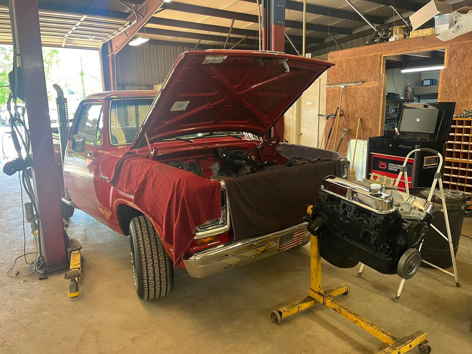Auto Diagnostic & Repair Center Garage