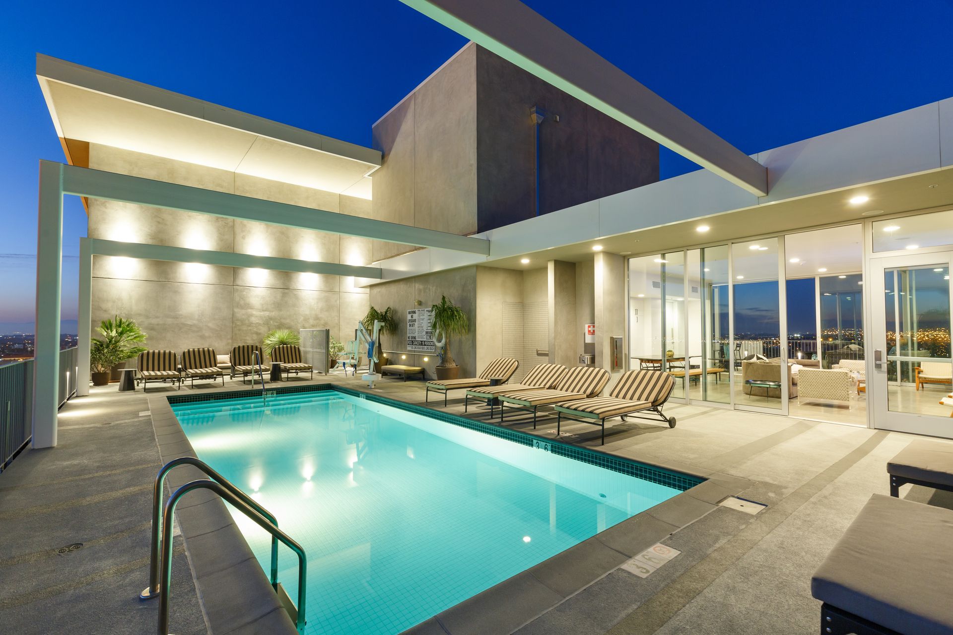 Gallery Edison Apartments Long Beach, CA