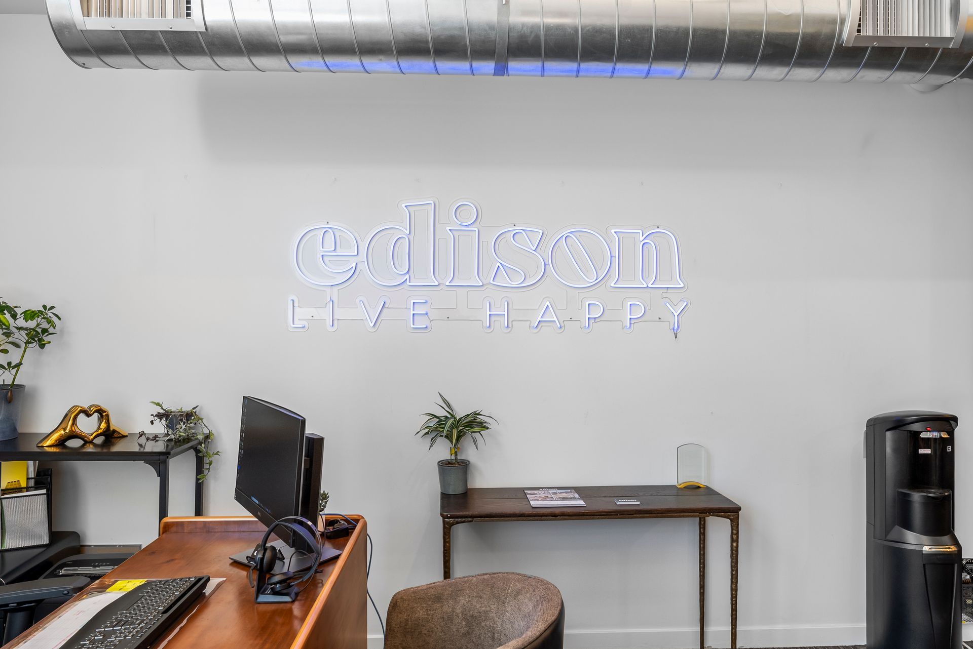 neon sign of Edison Long Beach