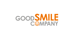 Het logo van GOOD SMILE COMPANY in grijs en oranje met een lachend gezichtje.