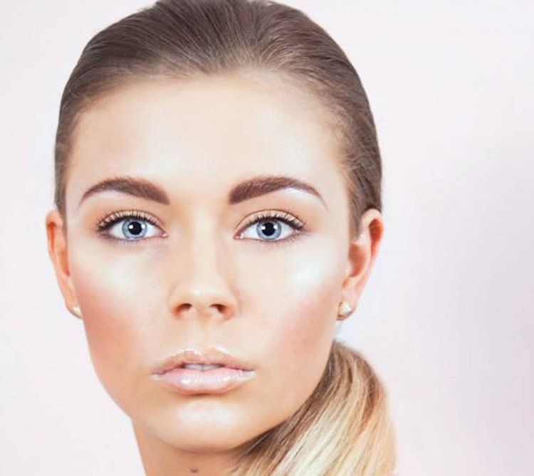 Jessica Cagney Mobile Gold Coast & Brisbane makeup artist and hairstylist