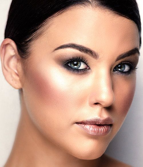 Jessica Cagney Mobile Gold Coast & Brisbane makeup artist and hairstylist
