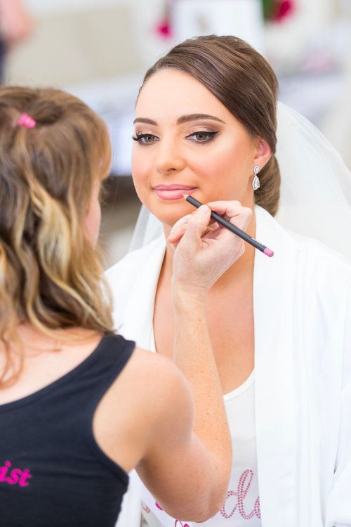Bridal makeup Gold coast by Jessica Cagney
mobile Gold Coast & Brisbane makeup artist and hairstylist