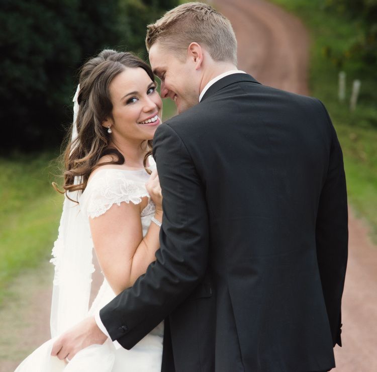 Bridal makeup an hair gold coast
mobile Gold Coast & Brisbane makeup artist and hairstylist