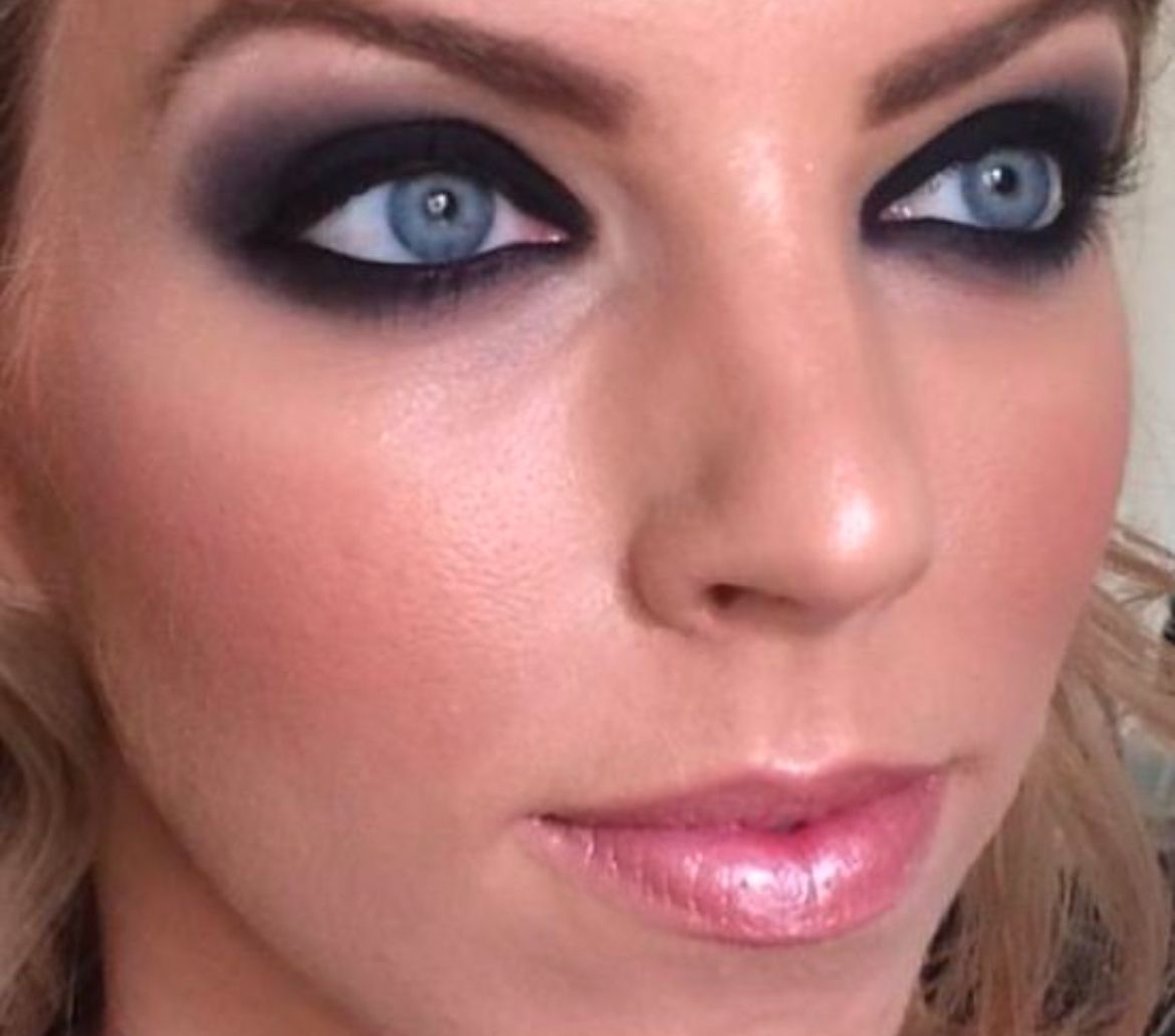 Model Test shoots Jessica Cagney makeup
Mobile Gold Coast and Brisbane makeup artist and hairstylist