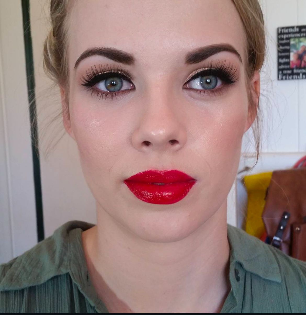 Model Test shoots Jessica Cagney makeup
Mobile Gold Coast and Brisbane makeup artist and hairstylist