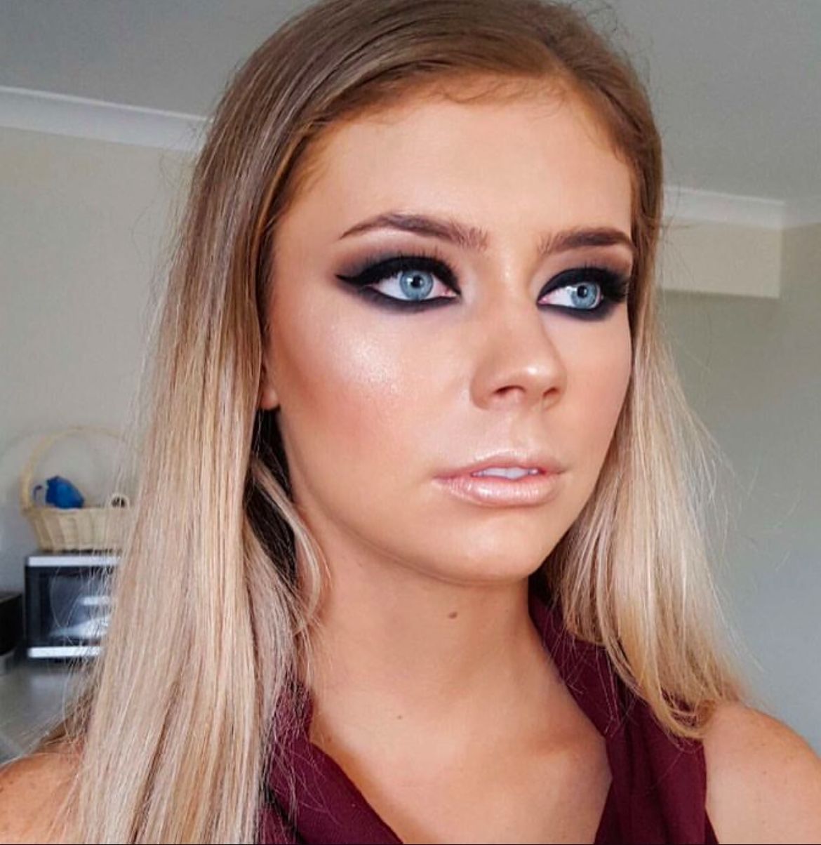 Model Test shoots Jessica Cagney makeup
Mobile Gold Coast and Brisbane makeup artist and hairstylist